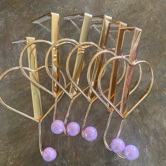 219. 6* Golden heart metal hooks, new without tag - Picture 2 of 7